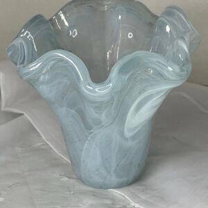 VTG Murano Italian art glass tulip handkerchief bowl.